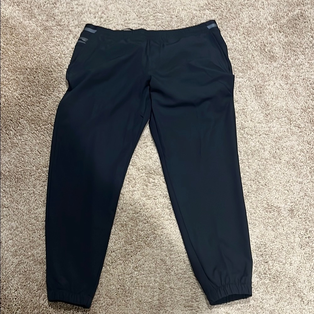Under Armour Men's Black Jogger Pants